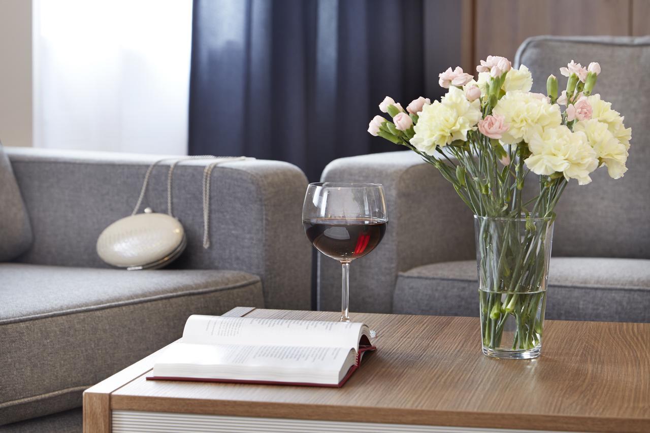 Glas-Hotel 3* Жары Экстерьер фото